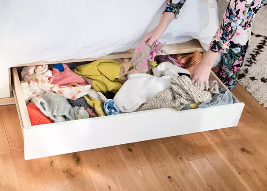 8 snabba tips för att organisera ditt sovrum